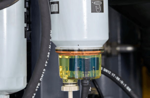 Additional fuel filter as standard to ensure engine protection